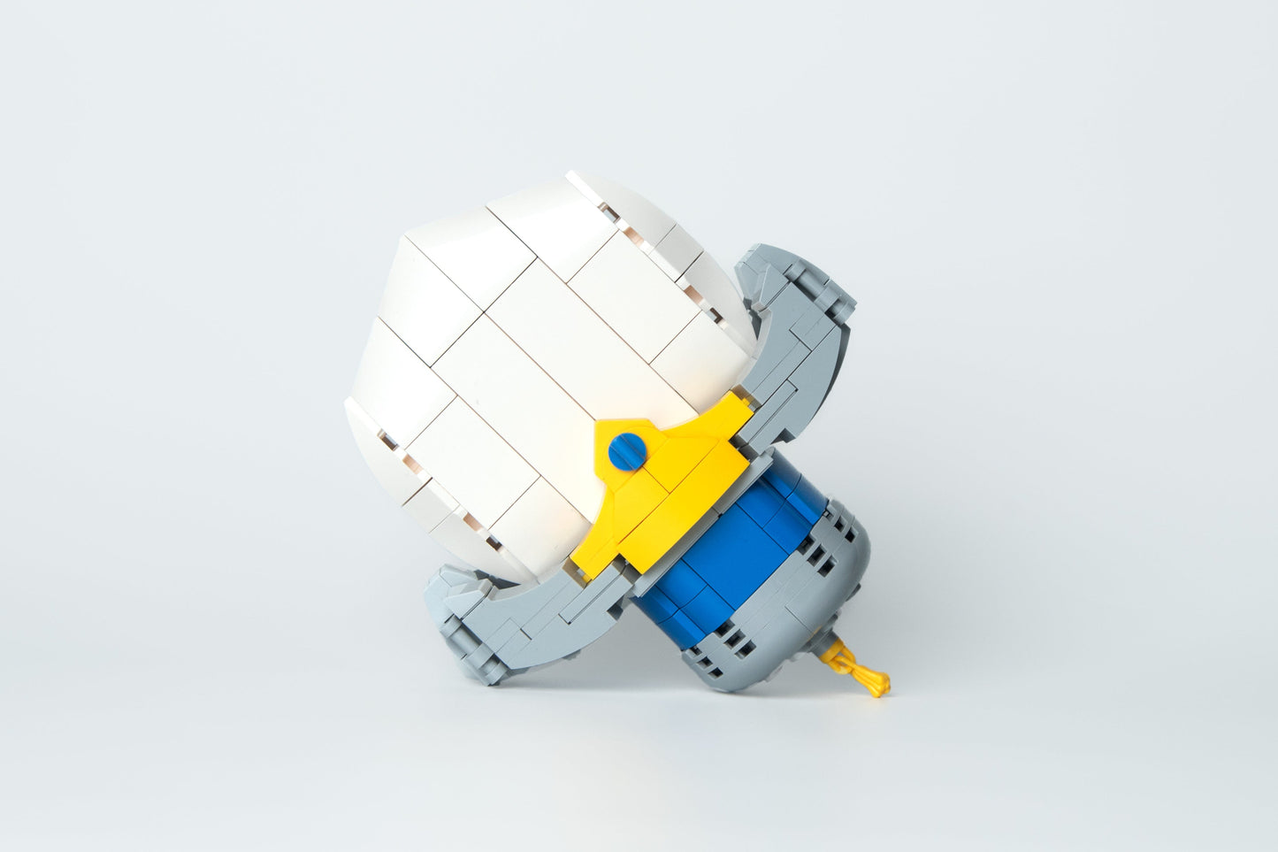 Bloxday "Knight's Mini Sword" | Playful Building Block Set | Retro Medieval Desktop Sculpture | Office Decor & Gift for Adults